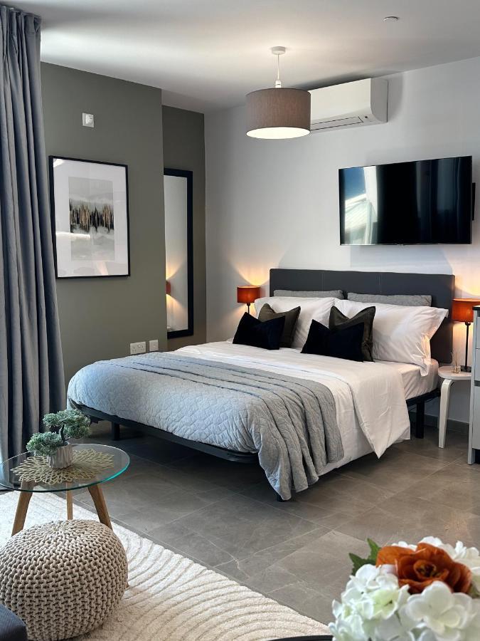 E1 Presidential Studios On High Floor With Stunning Sea Views Gibraltar Extérieur photo